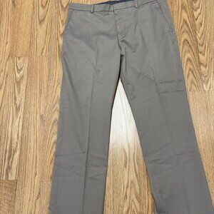 Perry Ellis Premium Comfort Waistband Size 36x30 Tan Flat Front